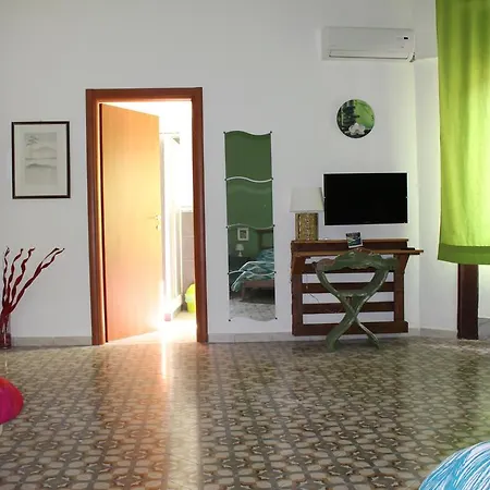 Nica Domus Bed & Breakfast