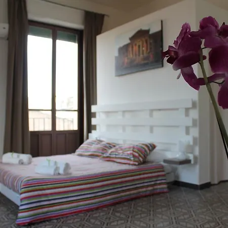 Nica Domus Bed & Breakfast *